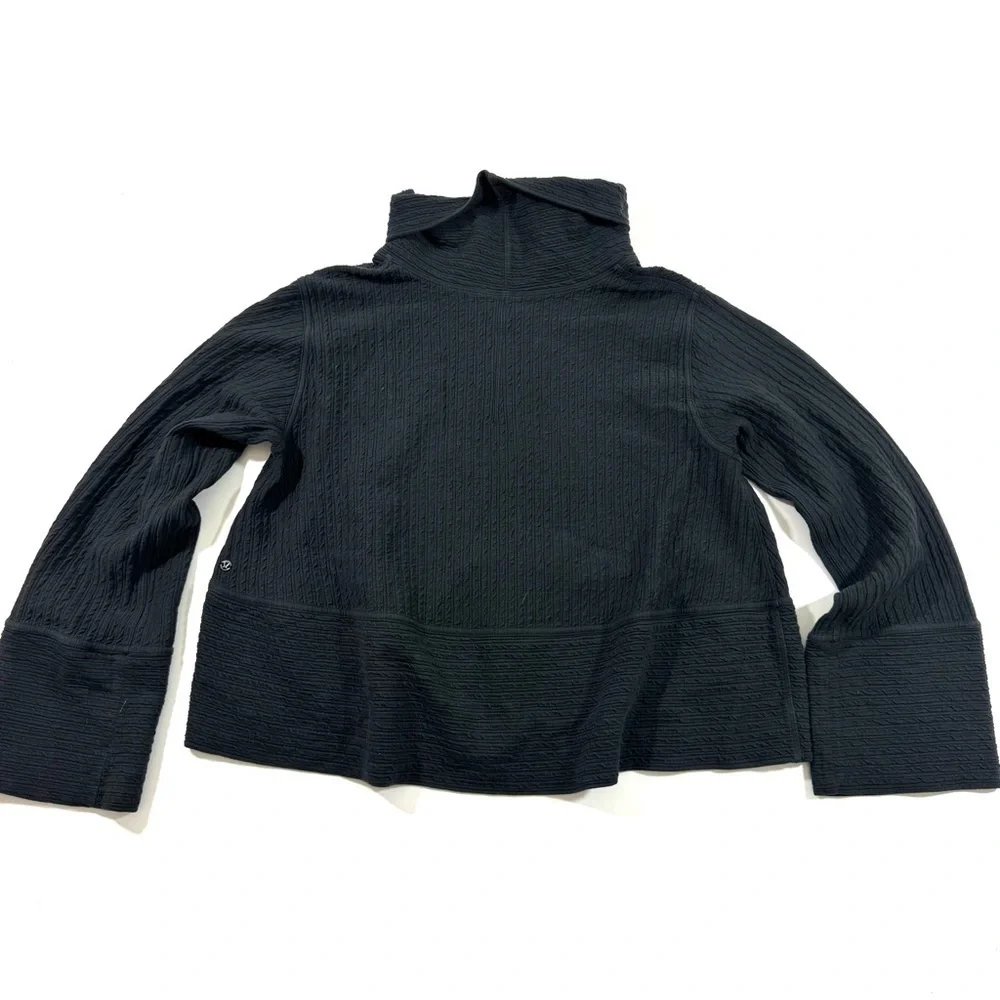 Lululemon Retreat Yourself Pullover Turtleneck Shirt Textured Black